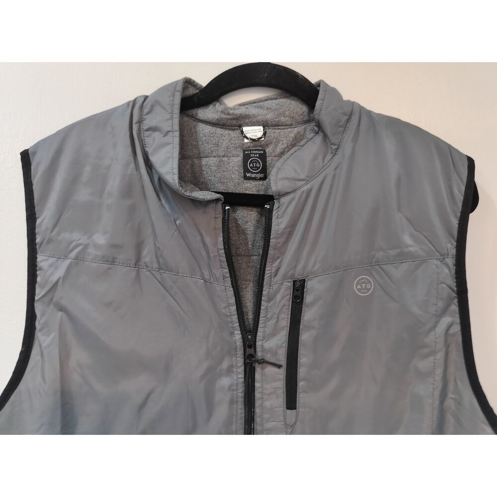 Wrangler ATG Reversible Vest Gray Water Resistant Insulated Men’s LT - Picture 2 of 12